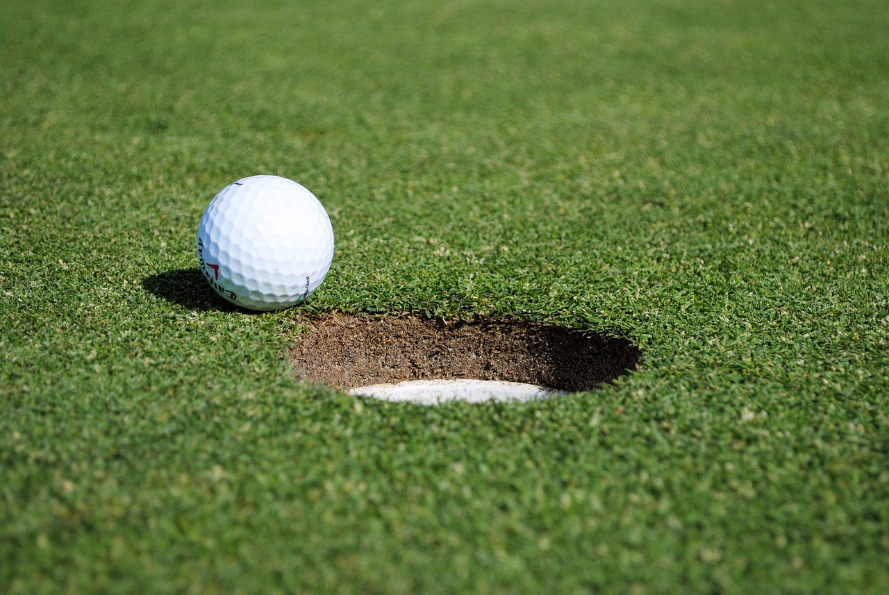 hole bal